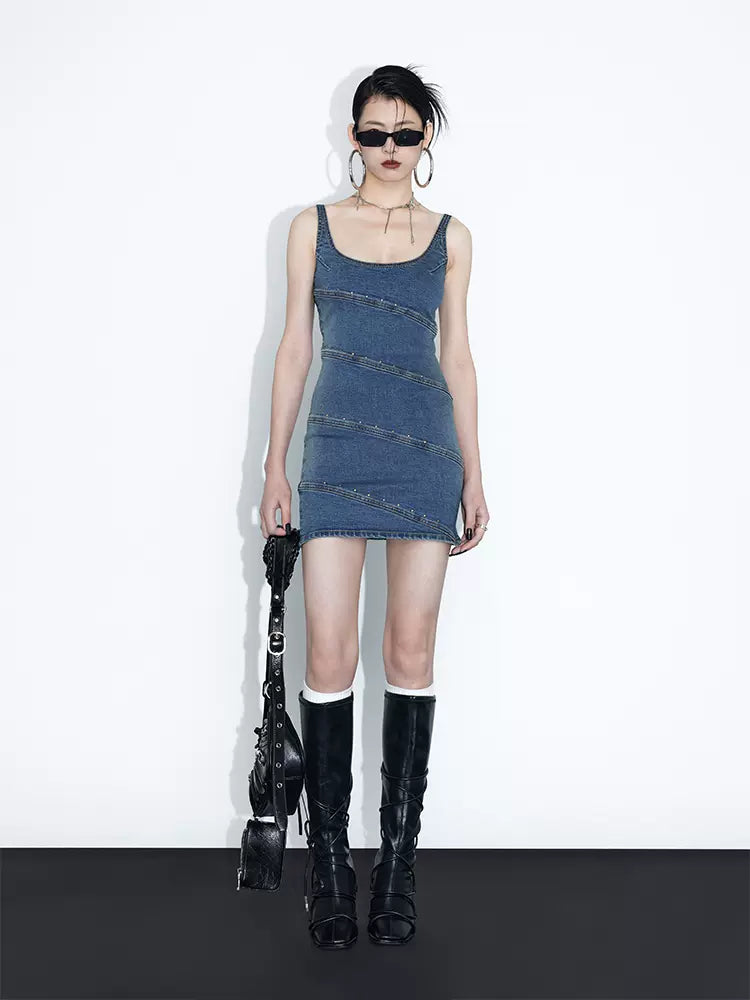 Rivet U-neck denim dress