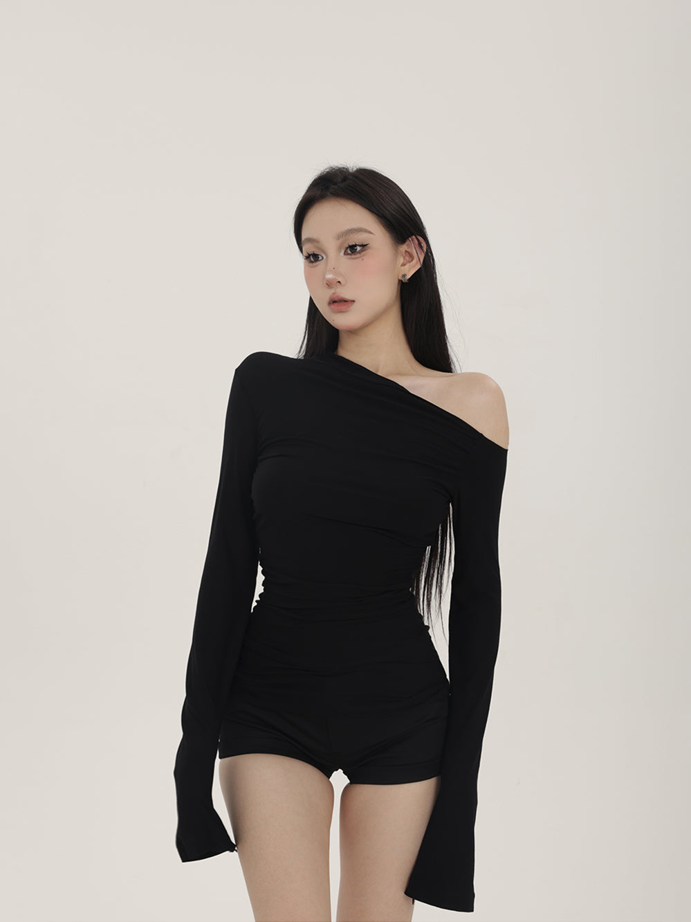 Asymmetrical Off-Shoulder Design Dopamine Long-Sleeve Top