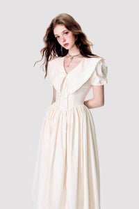 Gentle and sweet waist dress