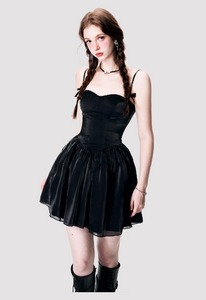 Black suspender dress, elegant and slim, puffy skirt